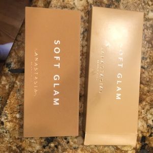 Anastasia Beverly Hills soft glam palate